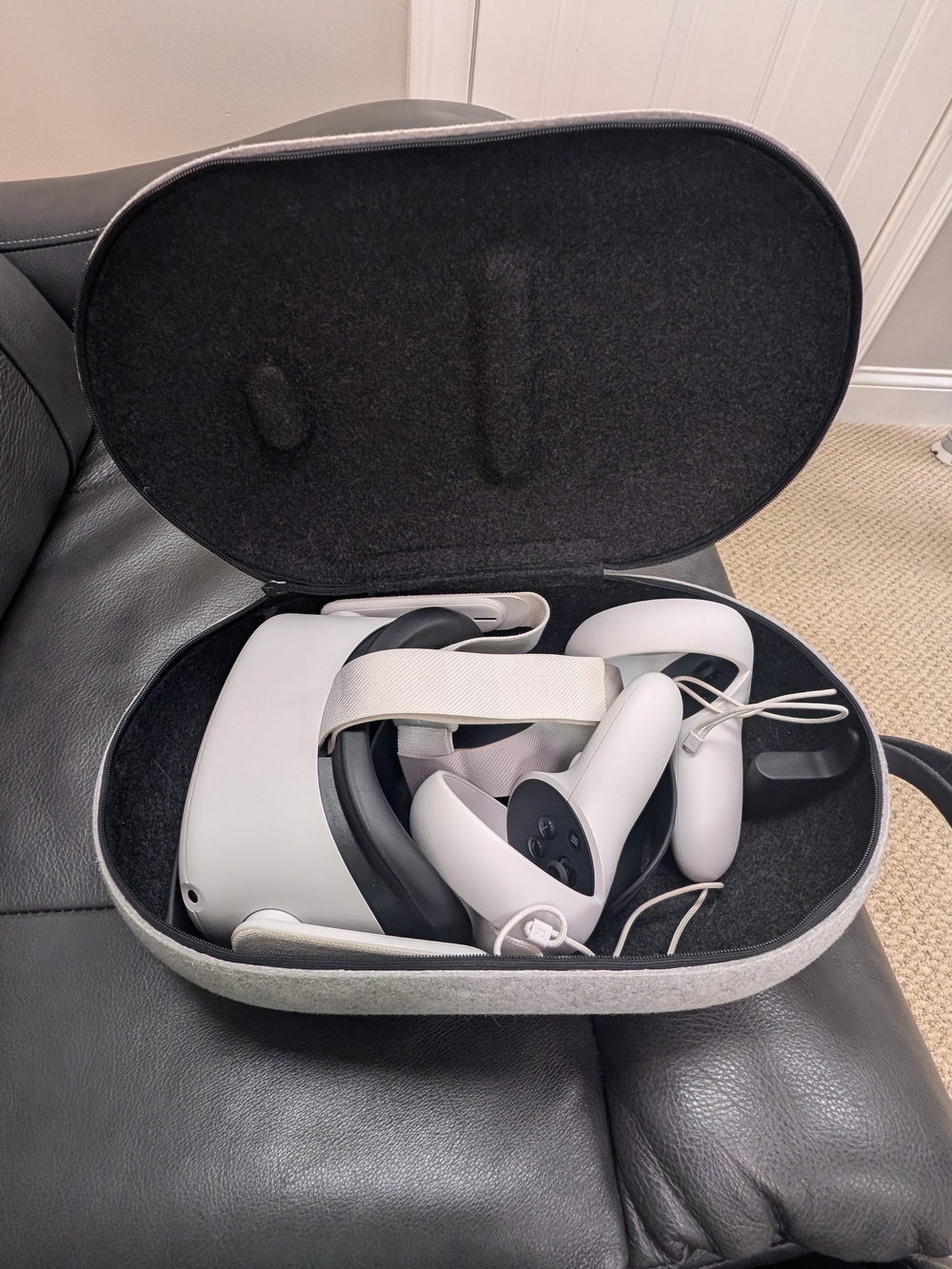 Meta Quest 2 Wireless VR Headset with White Controllers